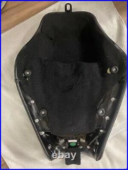 Le Pera Bare Bones Solo LT Seat For Harley Sportster With 4.5 Gallon Tank 07-09