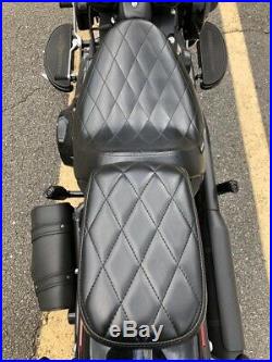 Pre-Owned Like New Le Pera Diamond Bare Bones Motorcycle Solo Seat Black